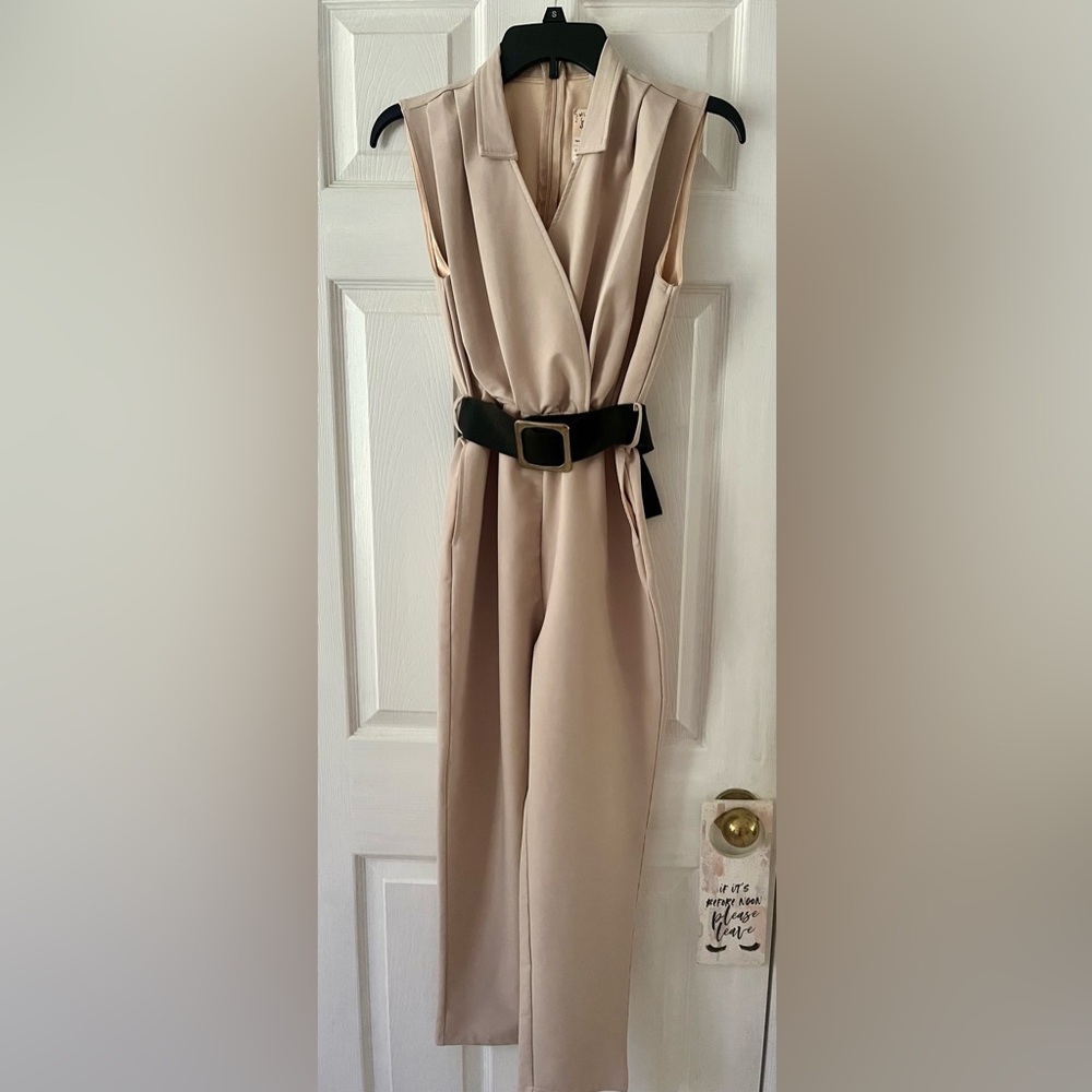 Elegant Cream Sleeveless Jumpsuit with Belt